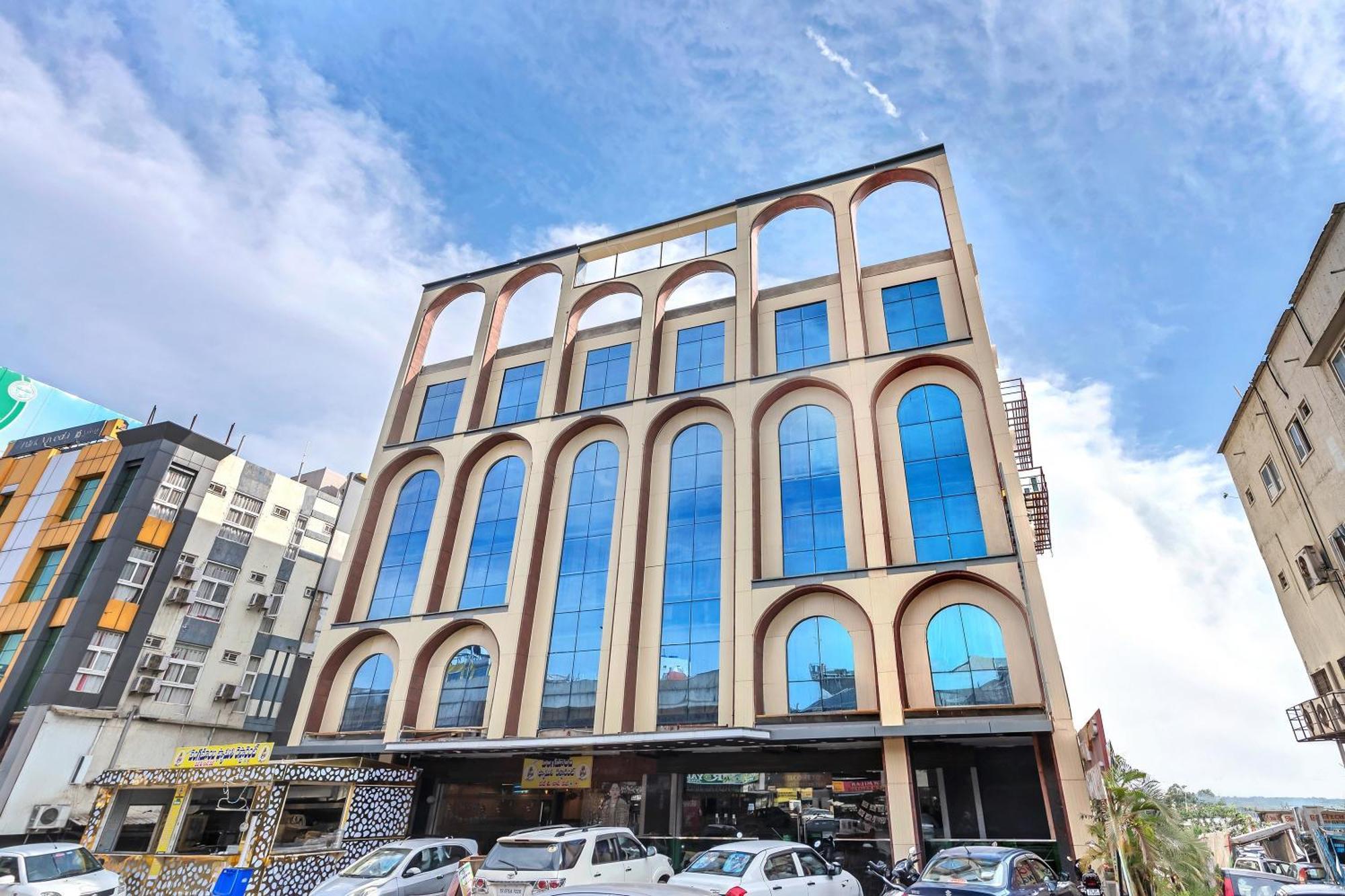 Hotel Sm Deccan Park 샴샤바드 외부 사진