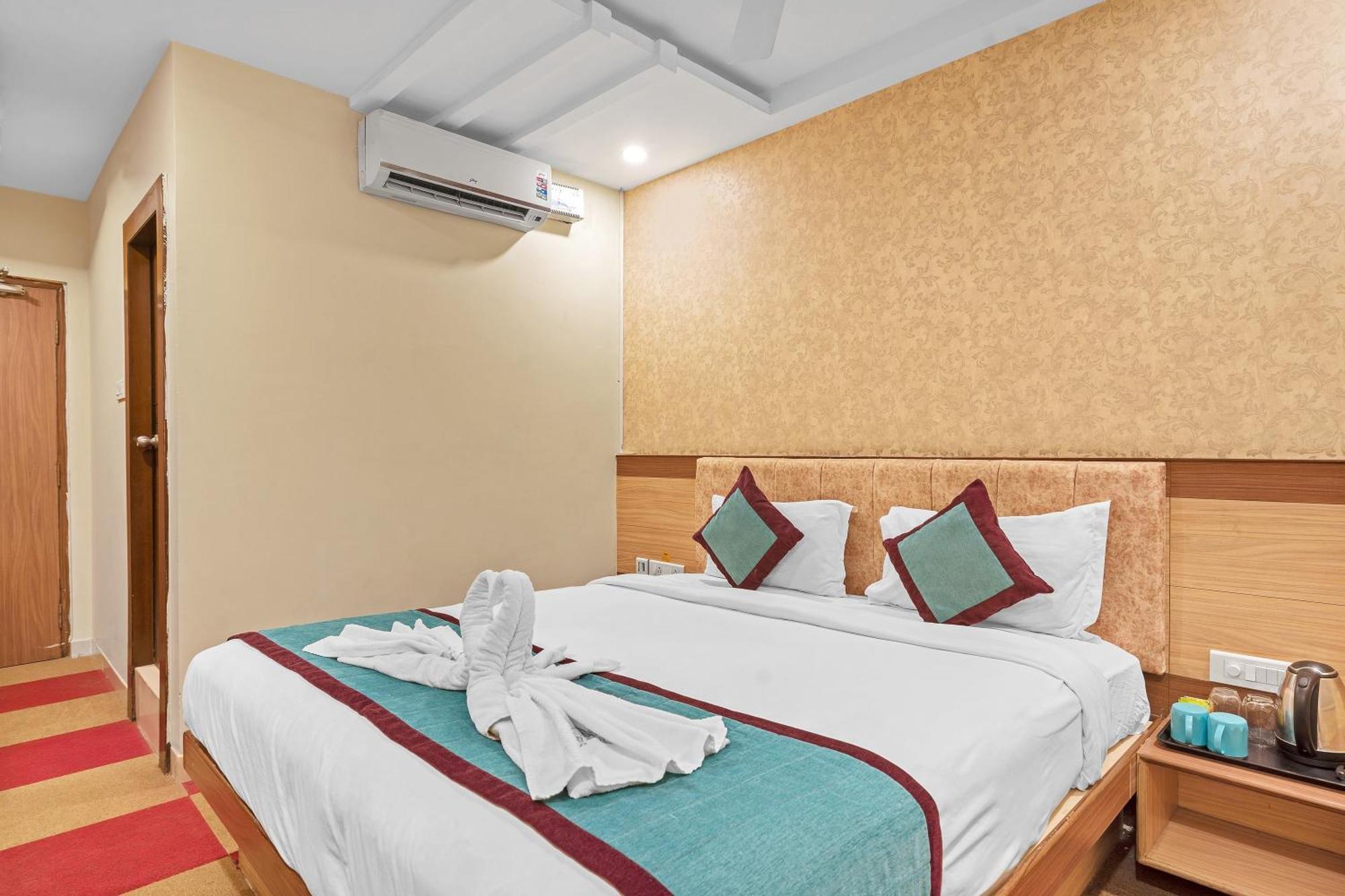 Hotel Sm Deccan Park 샴샤바드 외부 사진