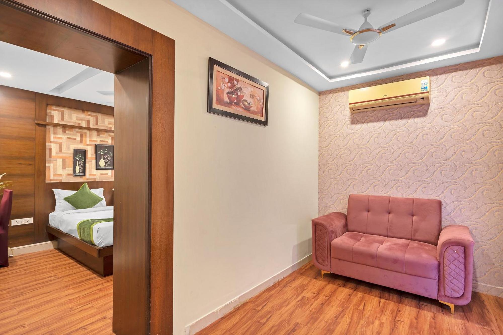Hotel Sm Deccan Park 샴샤바드 외부 사진