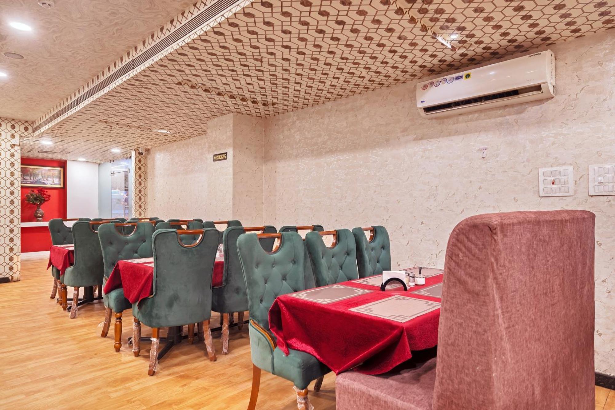 Hotel Sm Deccan Park 샴샤바드 외부 사진