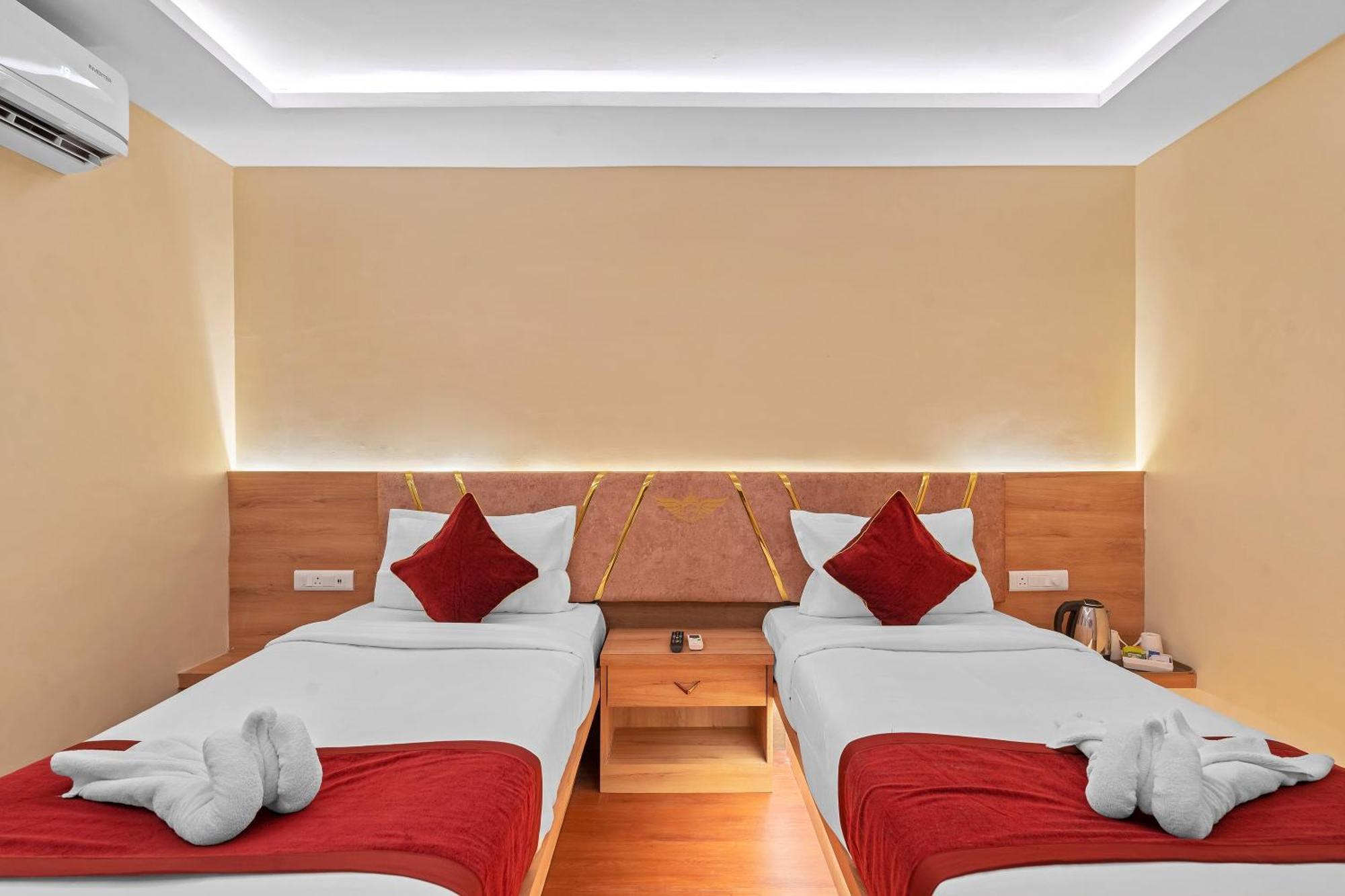 Hotel Sm Deccan Park 샴샤바드 외부 사진