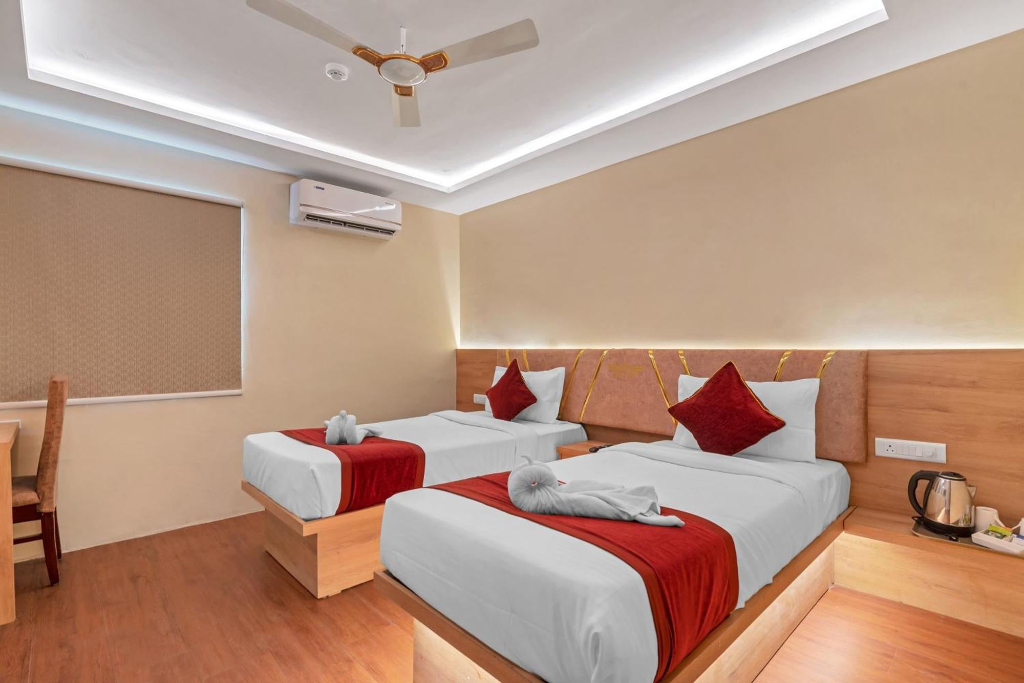 Hotel Sm Deccan Park 샴샤바드 외부 사진