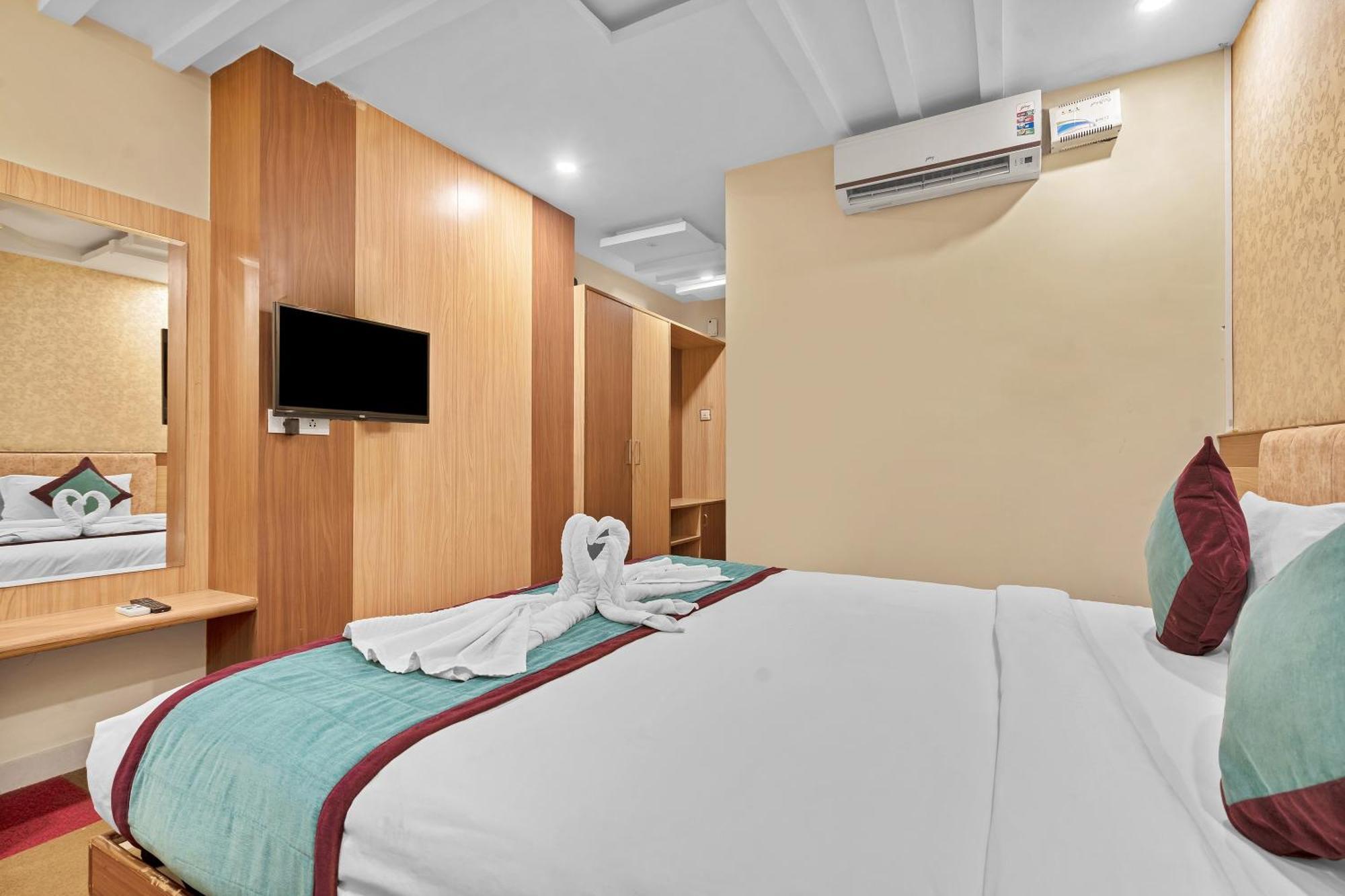 Hotel Sm Deccan Park 샴샤바드 외부 사진