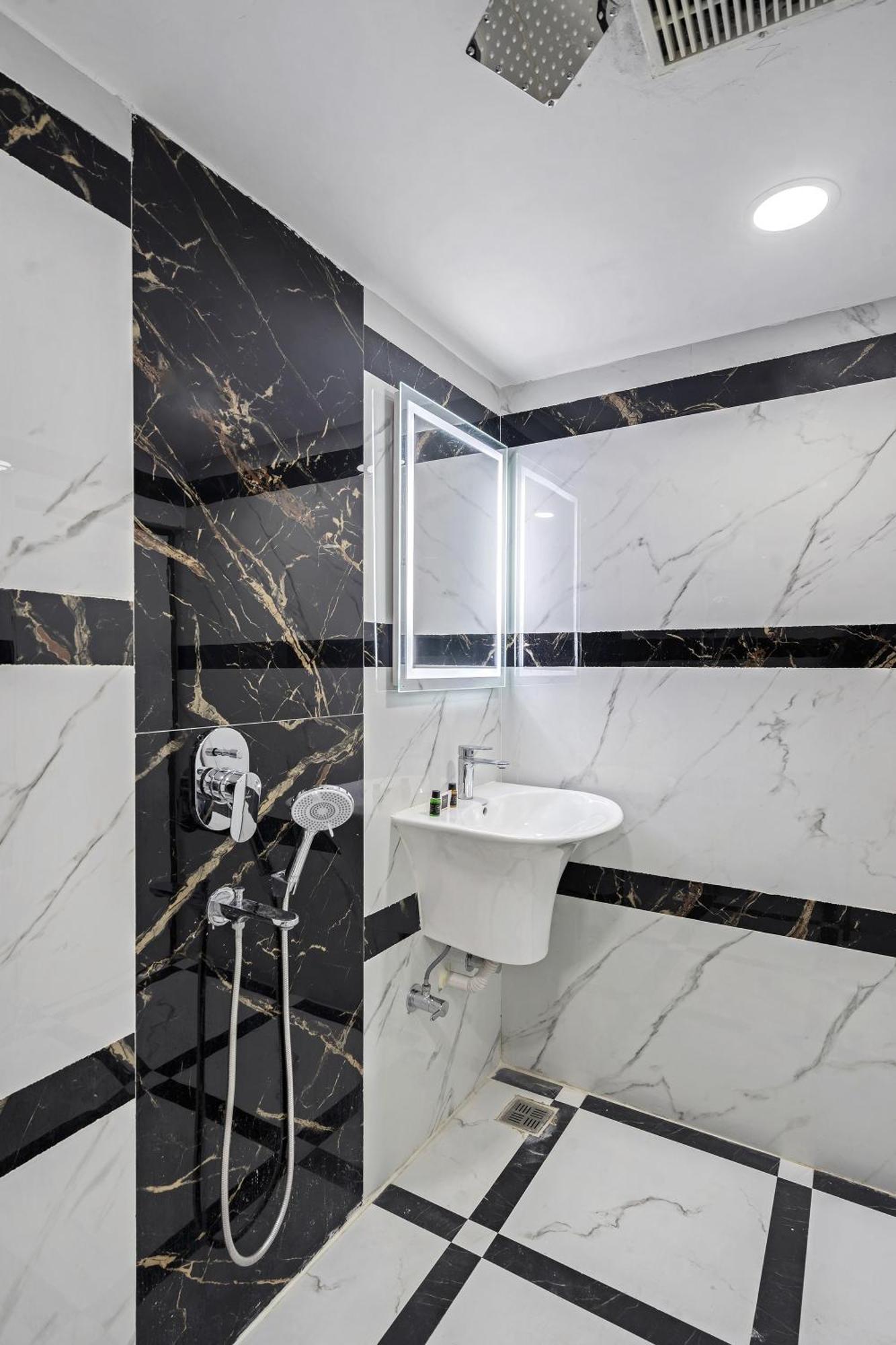 Hotel Sm Deccan Park 샴샤바드 외부 사진