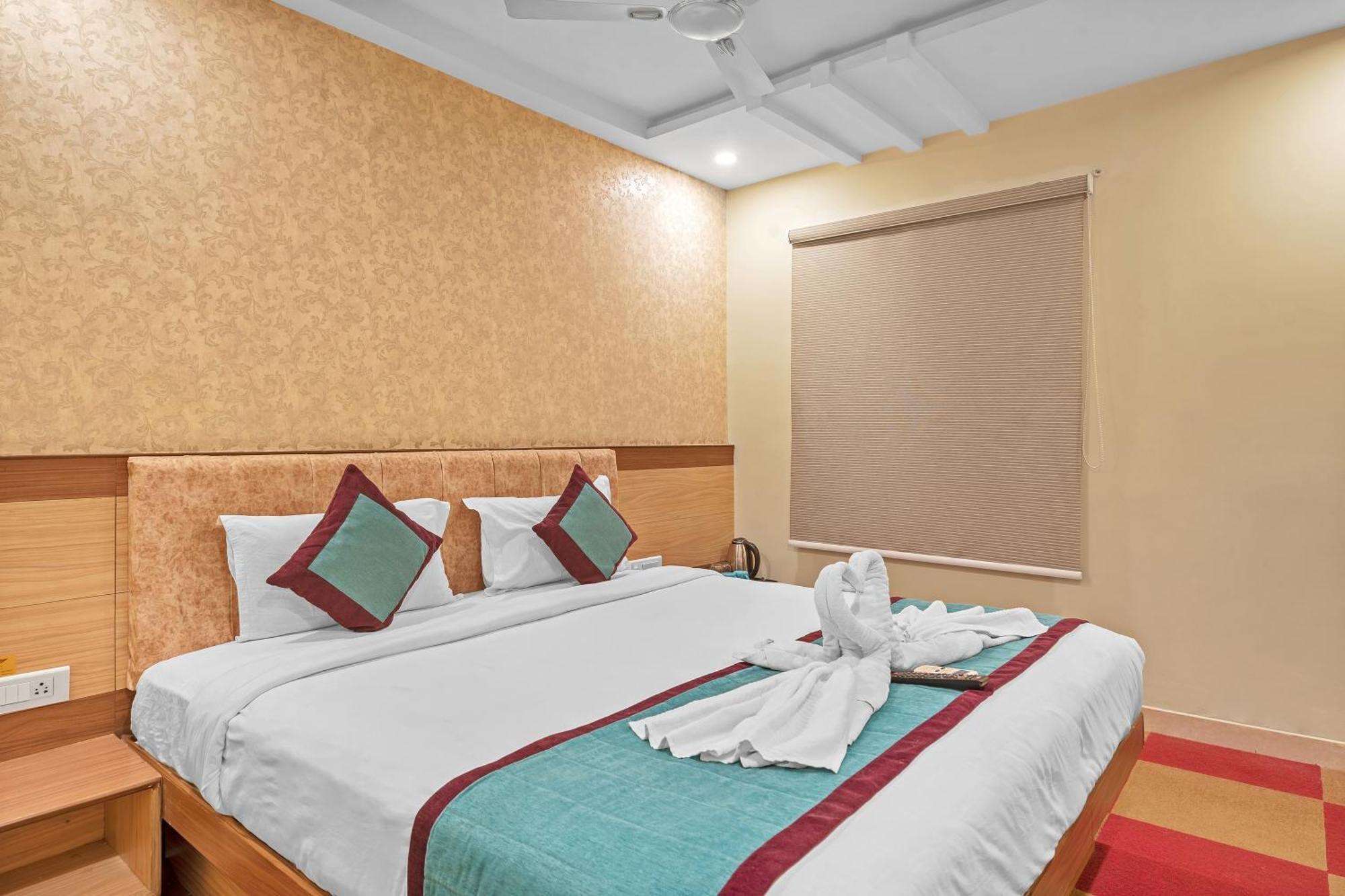 Hotel Sm Deccan Park 샴샤바드 외부 사진