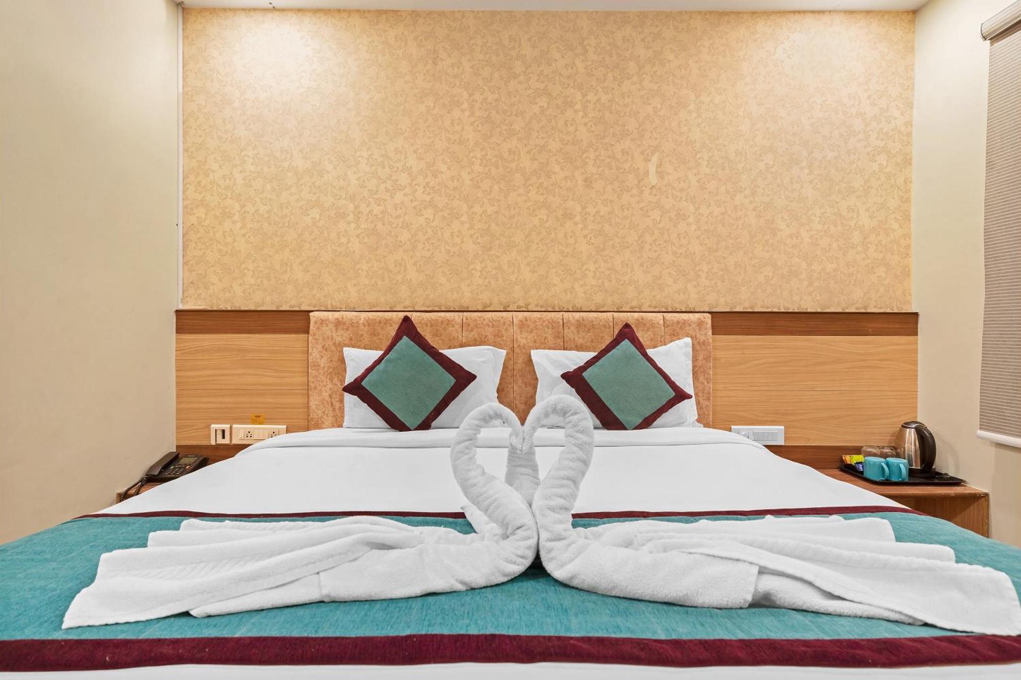 Hotel Sm Deccan Park 샴샤바드 외부 사진
