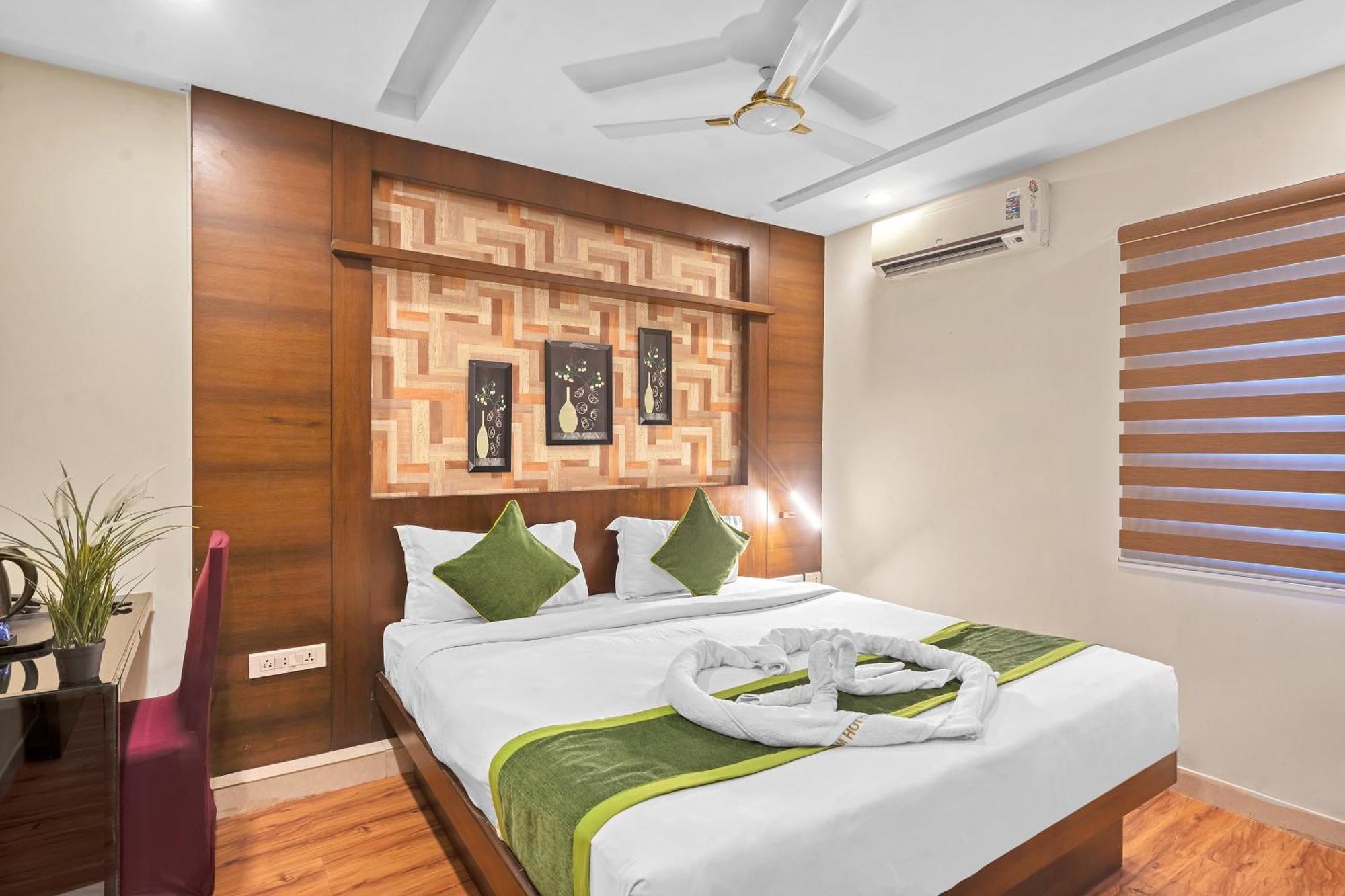 Hotel Sm Deccan Park 샴샤바드 외부 사진